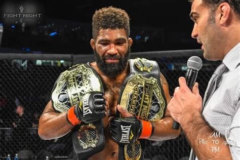 Chris Curtis (fighter) .